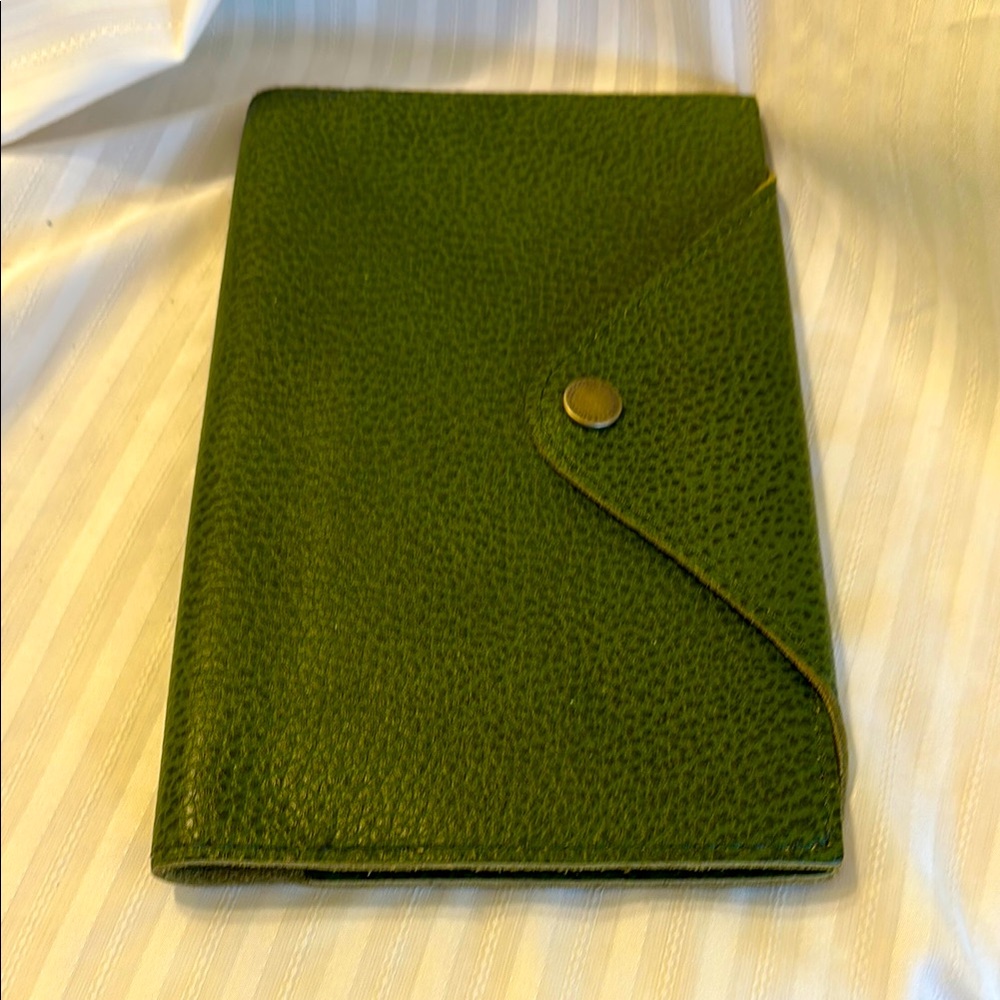 Brand New Portland Leather Avocado Large Snap Journal